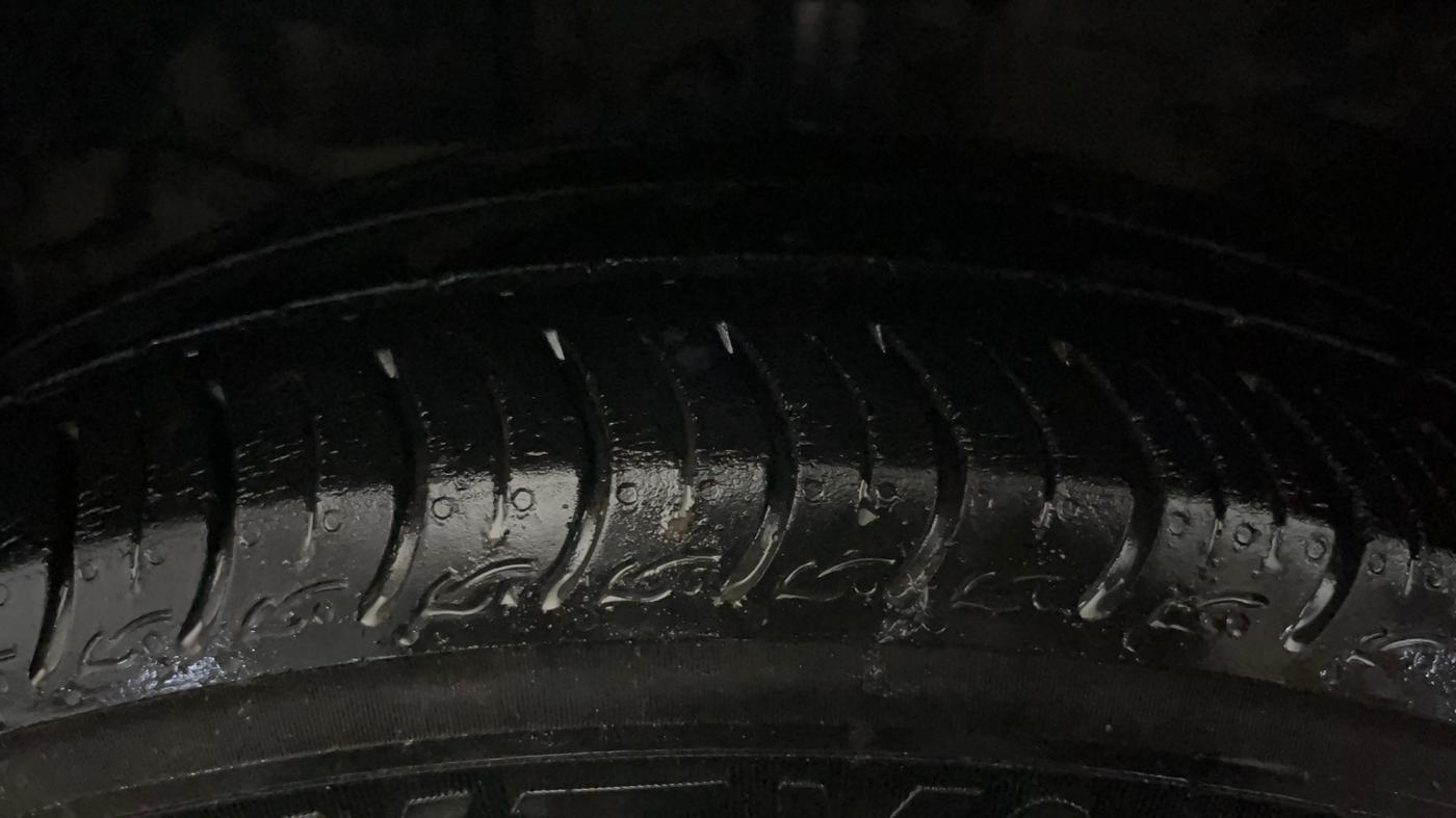 2021 Honda Amaze 1.2L I-VTEC VX CVT, Petrol, Automatic, 32,640 km, Left Front Tyre Tread