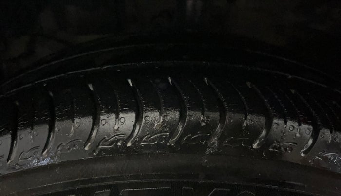 2021 Honda Amaze 1.2L I-VTEC VX CVT, Petrol, Automatic, 32,640 km, Left Front Tyre Tread