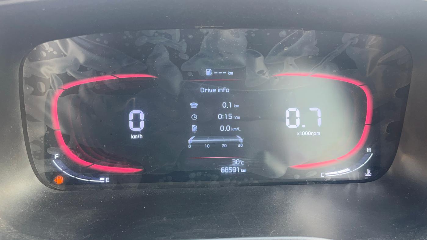 2022 KIA CARENS LUXURY PLUS 1.4 PETROL 7 STR, Petrol, Manual, 68,570 km, Odometer Image