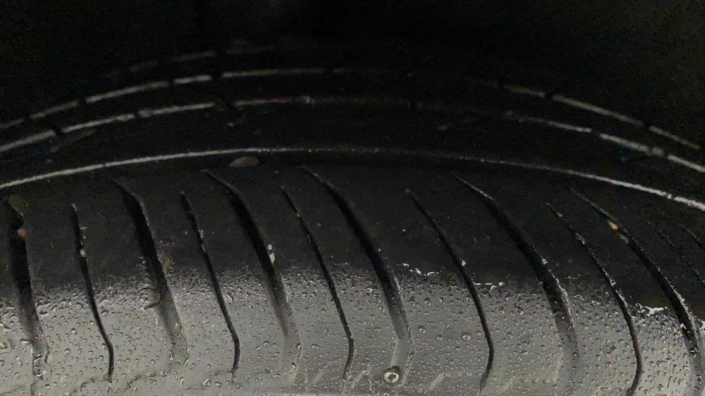 2016 Maruti Baleno ALPHA PETROL 1.2, Petrol, Manual, 73,682 km, Right Rear Tyre Tread