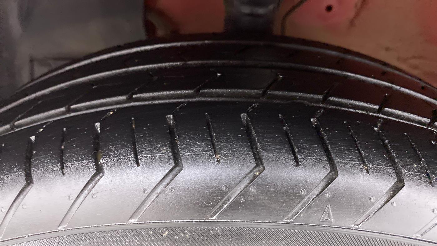2022 Maruti Celerio ZXI+, Petrol, Manual, 3,881 km, Left Front Tyre Tread