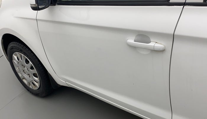 2010 Hyundai i20 SPORTZ (O) 1.2, Petrol, Manual, 66,314 km, Front passenger door - Paint has faded