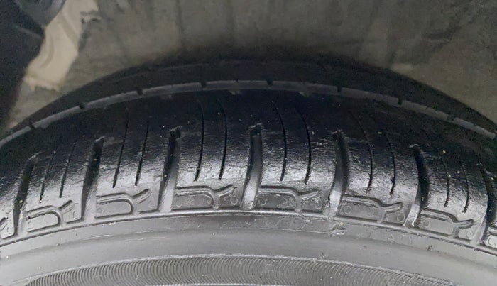2010 Hyundai i20 SPORTZ (O) 1.2, Petrol, Manual, 66,314 km, Right Rear Tyre Tread