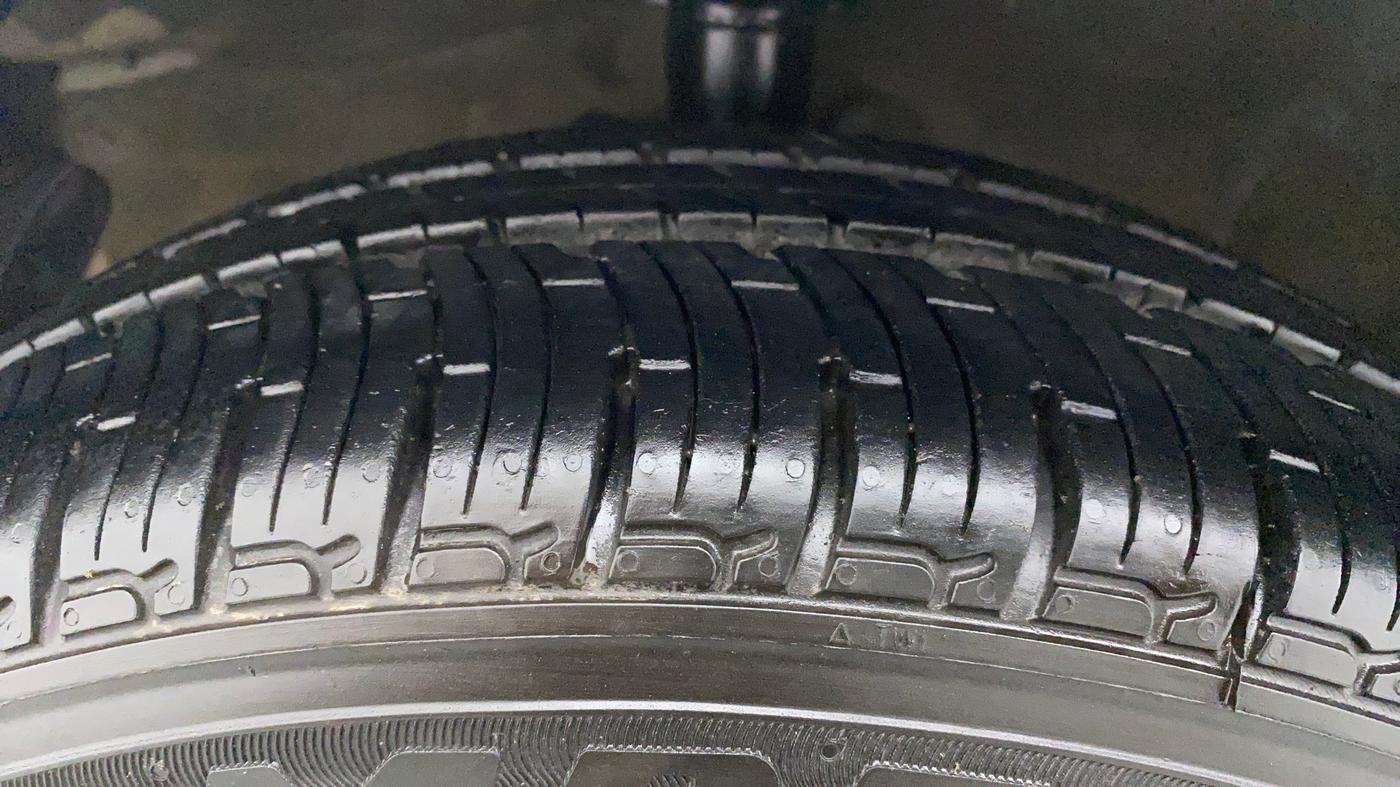 2010 Hyundai i20 SPORTZ (O) 1.2, Petrol, Manual, 66,314 km, Left Front Tyre Tread