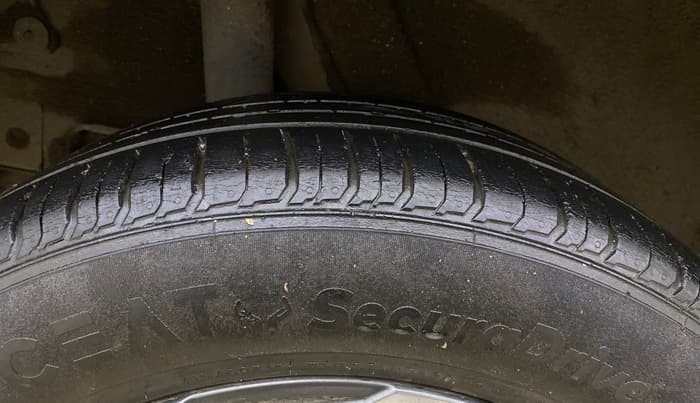2020 Hyundai VENUE SX PLUS 1.0 TURBO DCT, Petrol, Automatic, 26,896 km, Right Rear Tyre Tread
