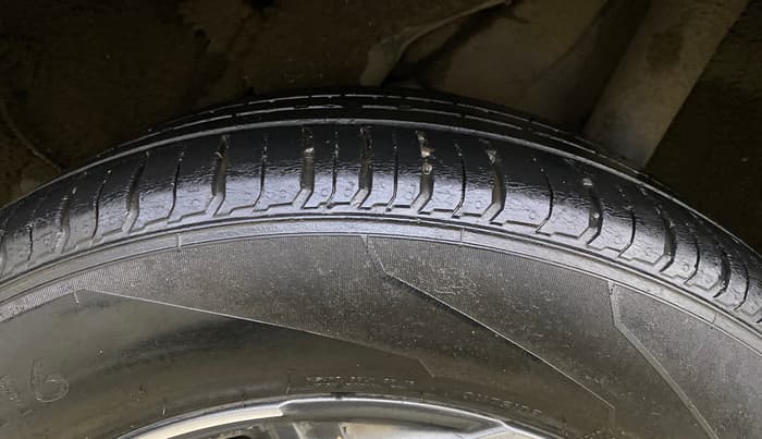 2020 Hyundai VENUE SX PLUS 1.0 TURBO DCT, Petrol, Automatic, 26,896 km, Left Rear Tyre Tread