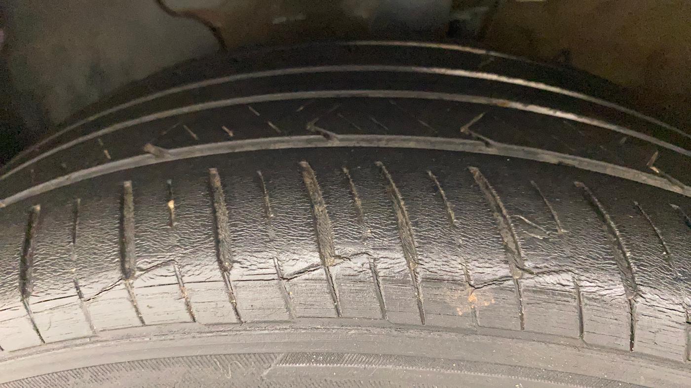 2018 Hyundai Verna 1.6 VTVT SX (O) AT, Petrol, Automatic, 39,147 km, Left Front Tyre Tread