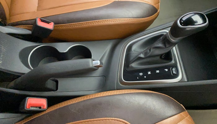 2018 Hyundai Verna 1.6 VTVT SX (O) AT, Petrol, Automatic, 39,147 km, Gear Lever