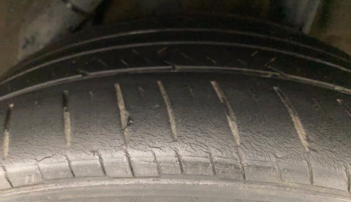 2018 Hyundai Verna 1.6 VTVT SX (O) AT, Petrol, Automatic, 39,147 km, Left Rear Tyre Tread