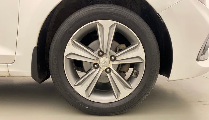 2018 Hyundai Verna 1.6 VTVT SX (O) AT, Petrol, Automatic, 39,147 km, Right Front Wheel