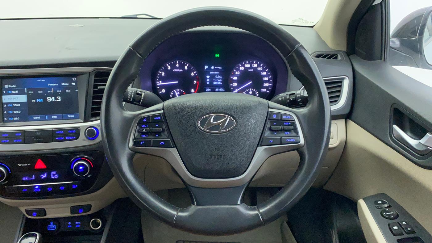 2018 Hyundai Verna 1.6 VTVT SX (O) AT, Petrol, Automatic, 39,147 km, Steering Wheel Close Up