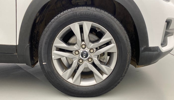 2019 KIA SELTOS HTX+ AT 1.5 DIESEL, Diesel, Automatic, 23,995 km, Right Front Wheel