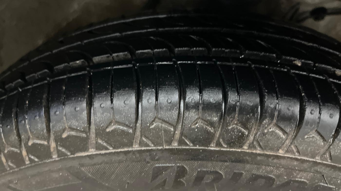 2022 Maruti Alto LXI OPT CNG, CNG, Manual, 57,945 km, Right Front Tyre Tread