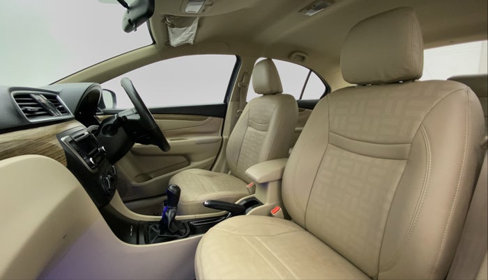 2018 Maruti Ciaz 1.5 SIGMA SHVS, Petrol, Manual, 14,801 km, Right Side Front Door Cabin