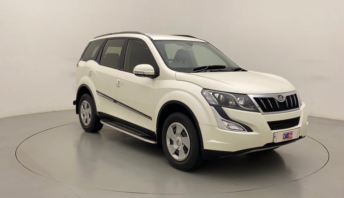 2015 Mahindra XUV500 W6, Diesel, Manual, 59,139 km, Right Front Diagonal