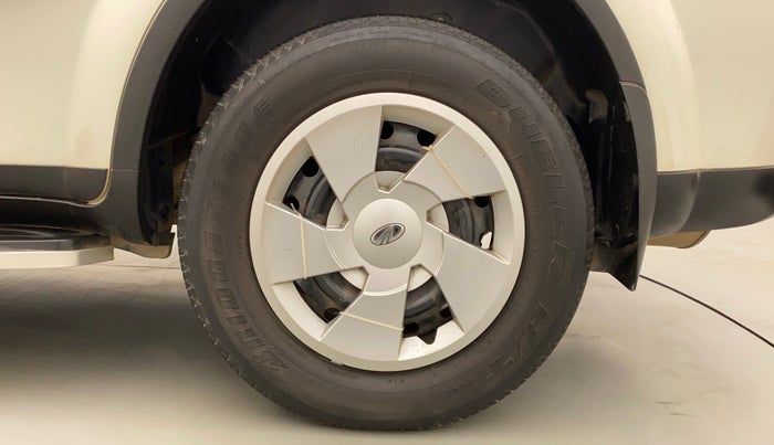 2015 Mahindra XUV500 W6, Diesel, Manual, 59,139 km, Left Rear Wheel