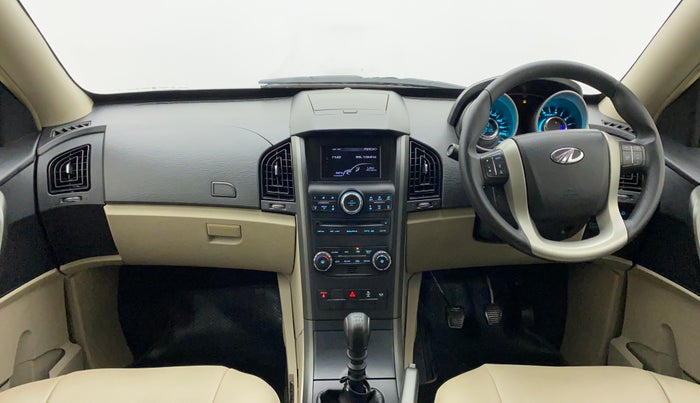 2015 Mahindra XUV500 W6, Diesel, Manual, 59,139 km, Dashboard