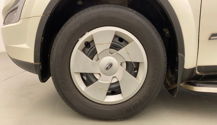 2015 Mahindra XUV500 W6, Diesel, Manual, 59,139 km, Left Front Wheel