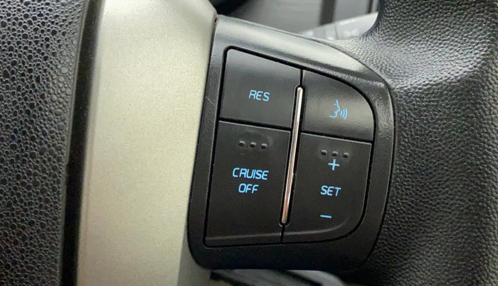 2015 Mahindra XUV500 W6, Diesel, Manual, 59,139 km, Adaptive Cruise Control