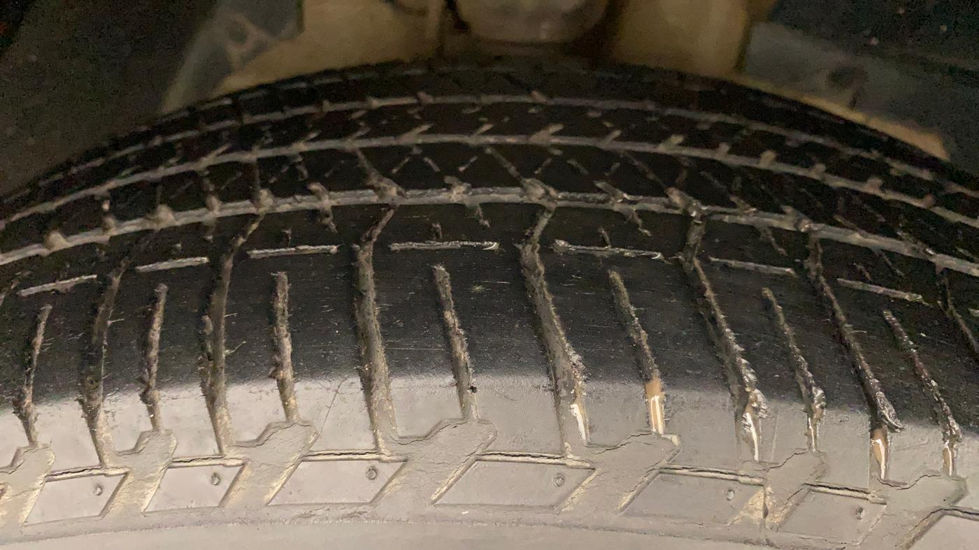 2015 Mahindra XUV500 W6, Diesel, Manual, 59,139 km, Right Front Tyre Tread