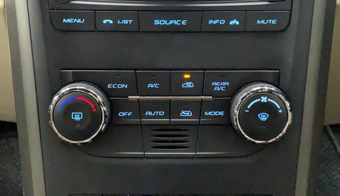 2015 Mahindra XUV500 W6, Diesel, Manual, 59,139 km, Automatic Climate Control