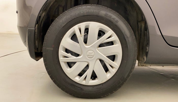 2016 Maruti Swift VXI, Petrol, Manual, 65,077 km, Right Rear Wheel