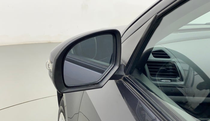 2016 Maruti Swift VXI, Petrol, Manual, 65,077 km, Left rear-view mirror - Minor folding noise