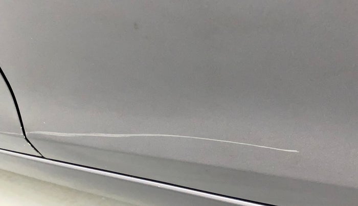2016 Maruti Swift VXI, Petrol, Manual, 65,077 km, Rear left door - Minor scratches