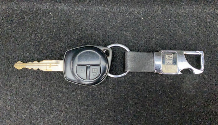 2016 Maruti Swift VXI, Petrol, Manual, 65,077 km, Key Close Up