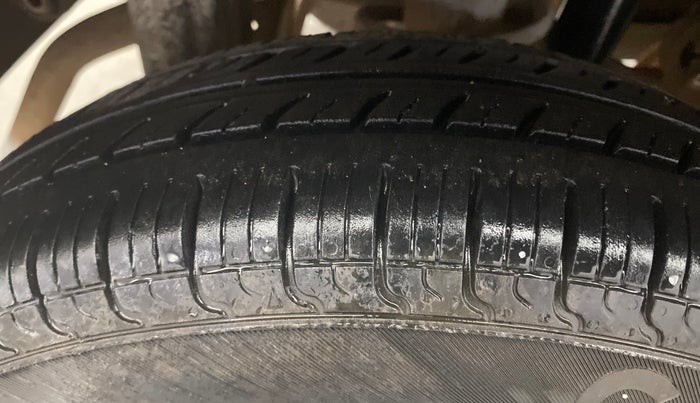 2014 Maruti Alto 800 VXI, Petrol, Manual, 61,381 km, Right Rear Tyre Tread