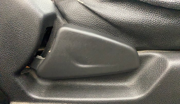 2018 Renault Kwid CLIMBER 1.0 AMT, Petrol, Automatic, 57,071 km, Driver Side Adjustment Panel