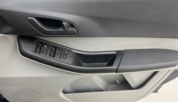 2021 Tata Tiago XT PETROL, Petrol, Manual, 46,225 km, Driver Side Door Panels Control