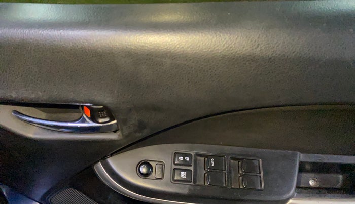 2017 Maruti Baleno ALPHA PETROL 1.2, Petrol, Manual, 87,800 km, Driver Side Door Panels Control