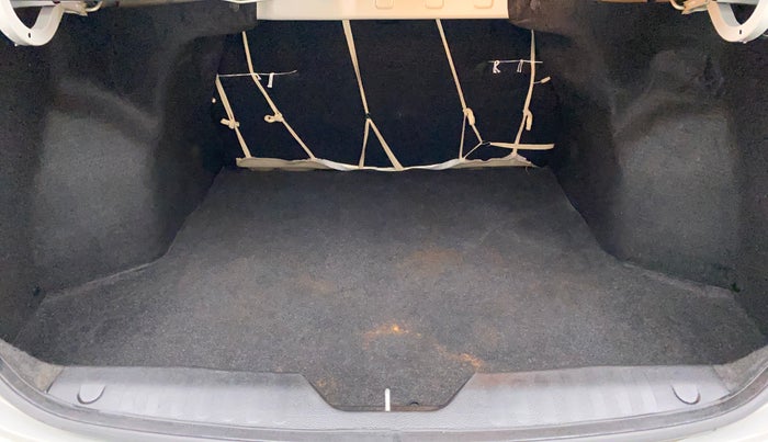 2015 Maruti Ciaz ZXI AT, Petrol, Automatic, 80,214 km, Boot Inside