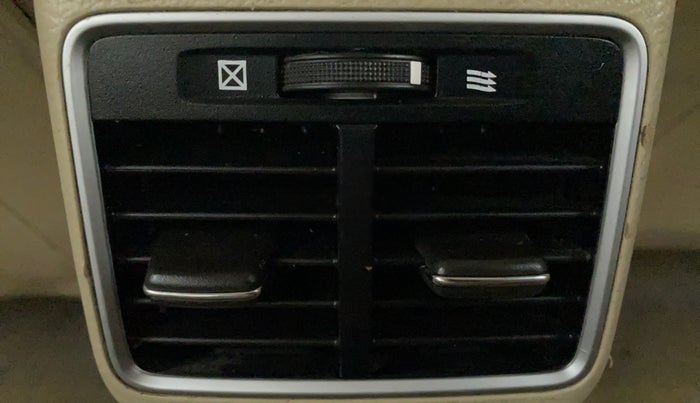 2015 Maruti Ciaz ZXI AT, Petrol, Automatic, 80,214 km, Rear AC Vents