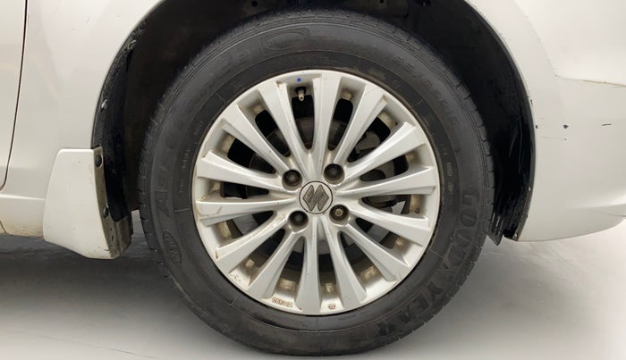 2015 Maruti Ciaz ZXI AT, Petrol, Automatic, 80,214 km, Right Front Wheel