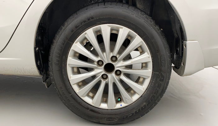 2015 Maruti Ciaz ZXI AT, Petrol, Automatic, 80,214 km, Left Rear Wheel