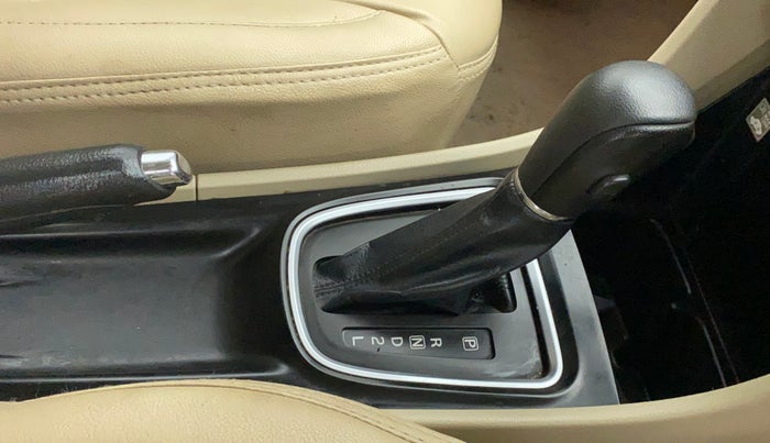 2015 Maruti Ciaz ZXI AT, Petrol, Automatic, 80,214 km, Gear Lever