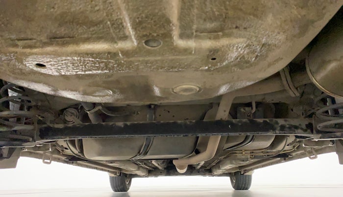 2015 Maruti Ciaz ZXI AT, Petrol, Automatic, 80,214 km, Rear Underbody
