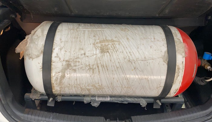 2015 Hyundai Grand i10 MAGNA 1.2 KAPPA VTVT, CNG, Manual, 1,13,214 km, Boot Inside