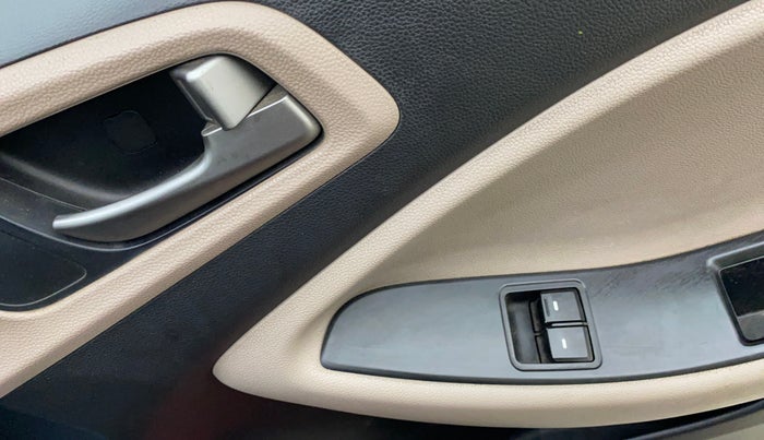 2018 Hyundai Elite i20 ERA 1.2, Petrol, Manual, 84,039 km, Driver Side Door Panels Control