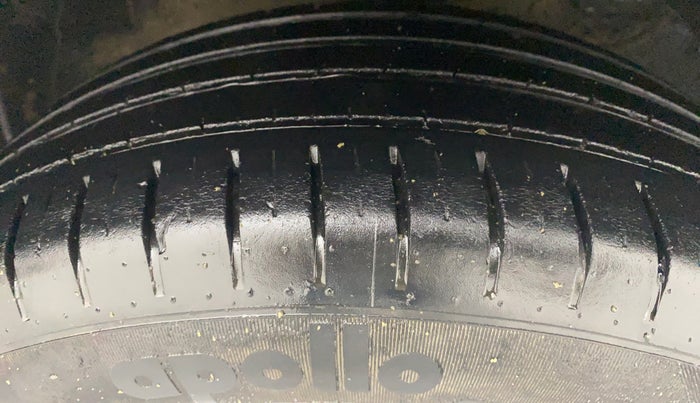 2019 Maruti Baleno ZETA 1.2 K12, Petrol, Manual, 49,608 km, Right Front Tyre Tread