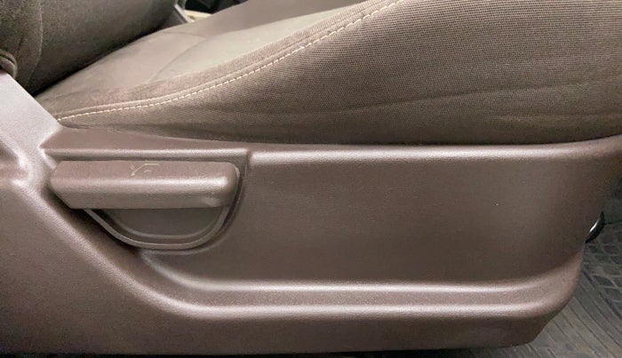 2009 Hyundai i20 MAGNA 1.2 VTVT, Petrol, Manual, 23,604 km, Driver Side Adjustment Panel