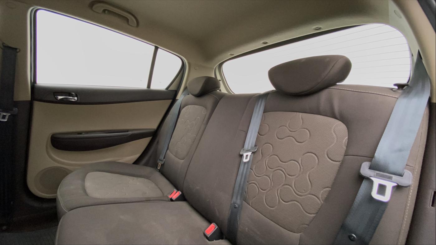 2009 Hyundai i20 MAGNA 1.2 VTVT, Petrol, Manual, 23,604 km, Right Side Rear Door Cabin
