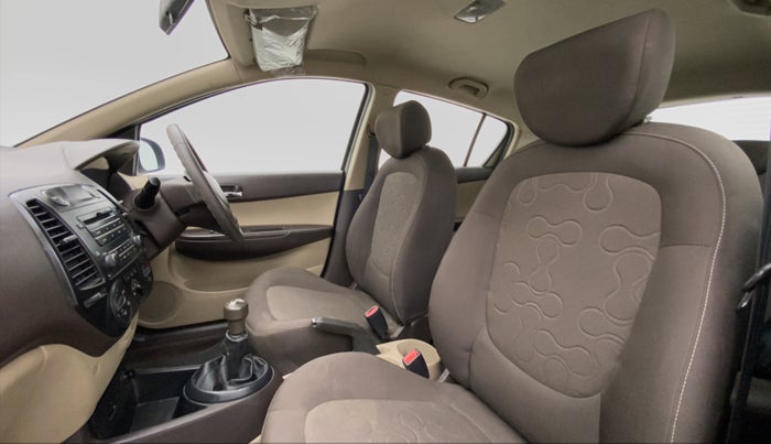 2009 Hyundai i20 MAGNA 1.2 VTVT, Petrol, Manual, 23,604 km, Right Side Front Door Cabin