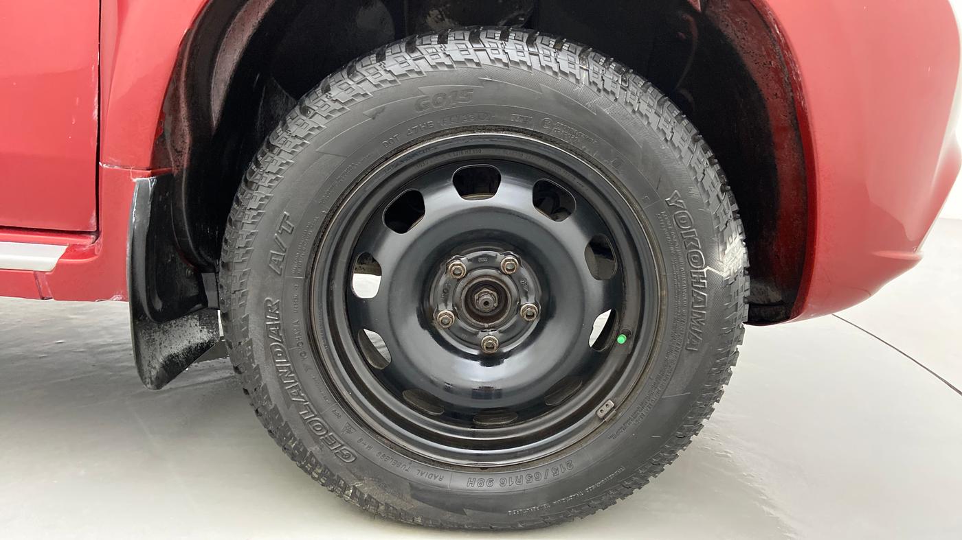 2016 Nissan Terrano XL P, Petrol, Manual, 87,010 km, Right Front Wheel
