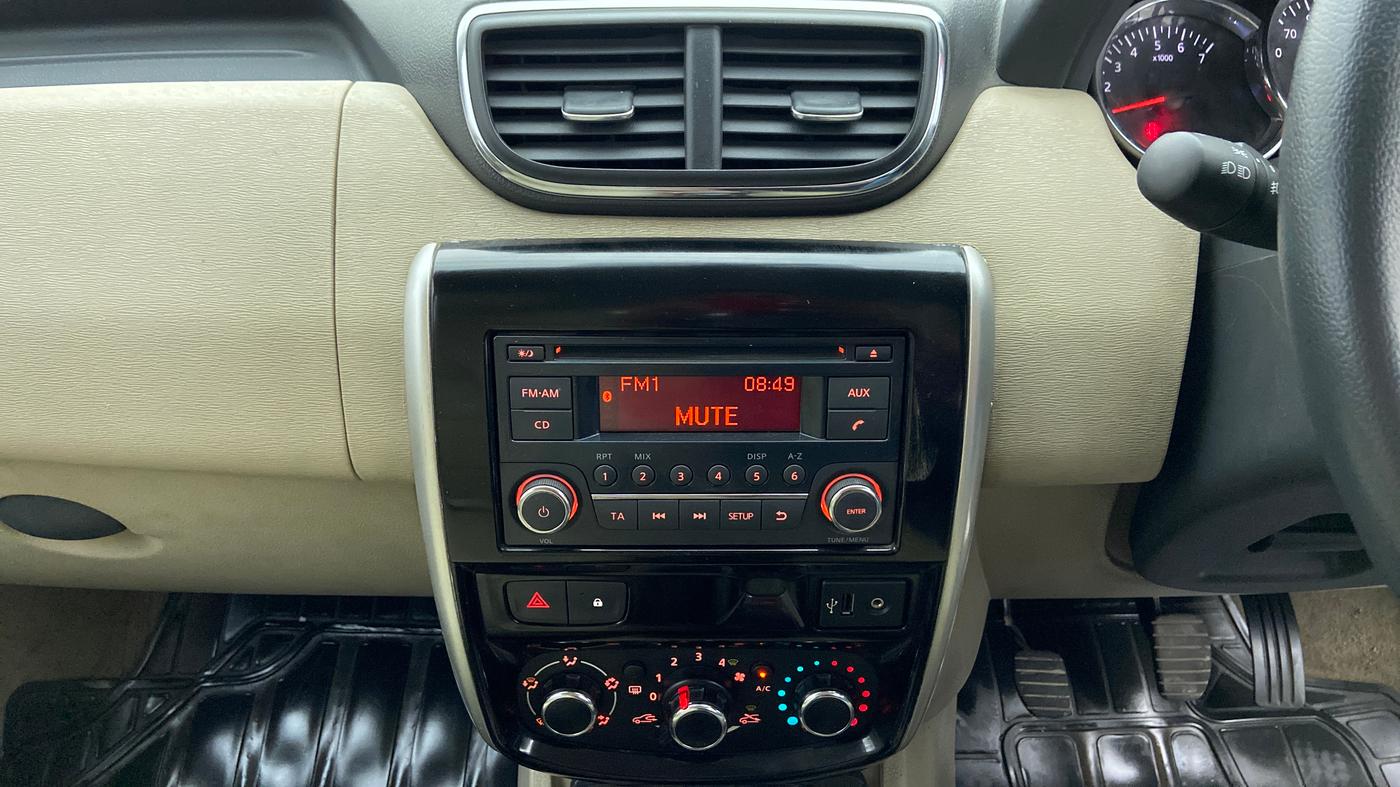 2016 Nissan Terrano XL P, Petrol, Manual, 87,010 km, Air Conditioner