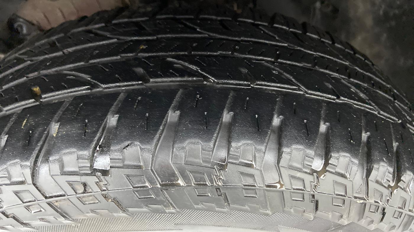 2016 Nissan Terrano XL P, Petrol, Manual, 87,010 km, Left Front Tyre Tread