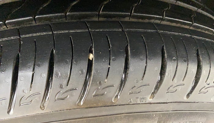 2020 Hyundai VENUE SX 1.0 TURBO, Petrol, Manual, 39,182 km, Right Front Tyre Tread