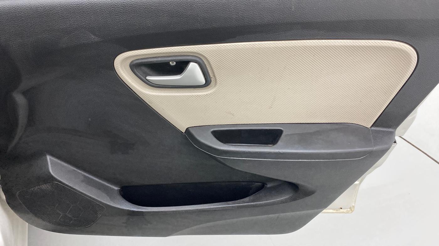 2019 Maruti Alto LXI, Petrol, Manual, 62,125 km, Driver Side Door Panels Control